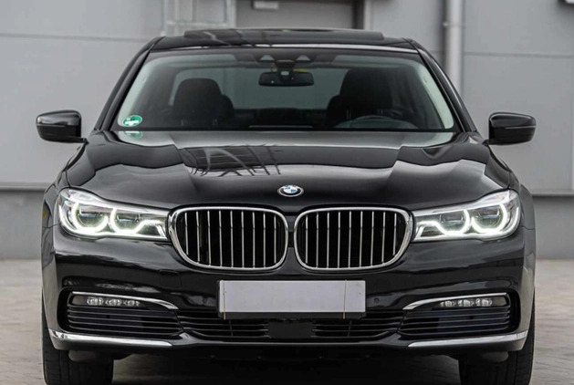 BMW Seria 7 cena 149000 przebieg: 255000, rok produkcji 2016 z Sejny małe 781